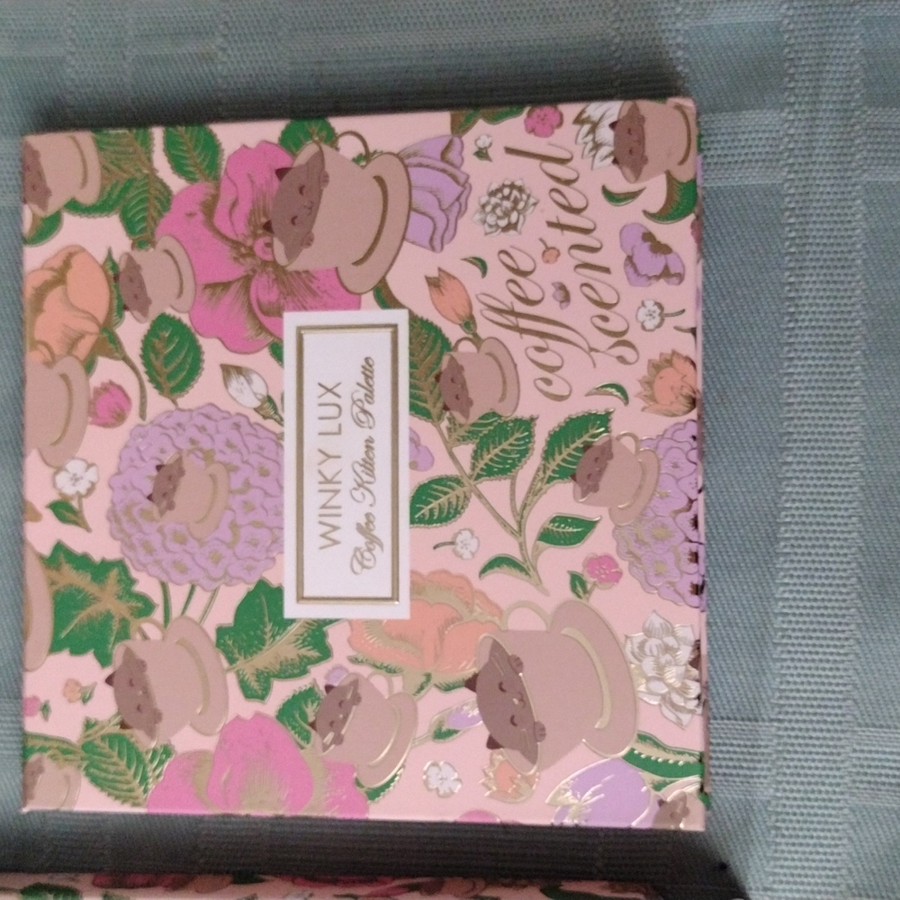 Winky lux coffee kitten pallette
